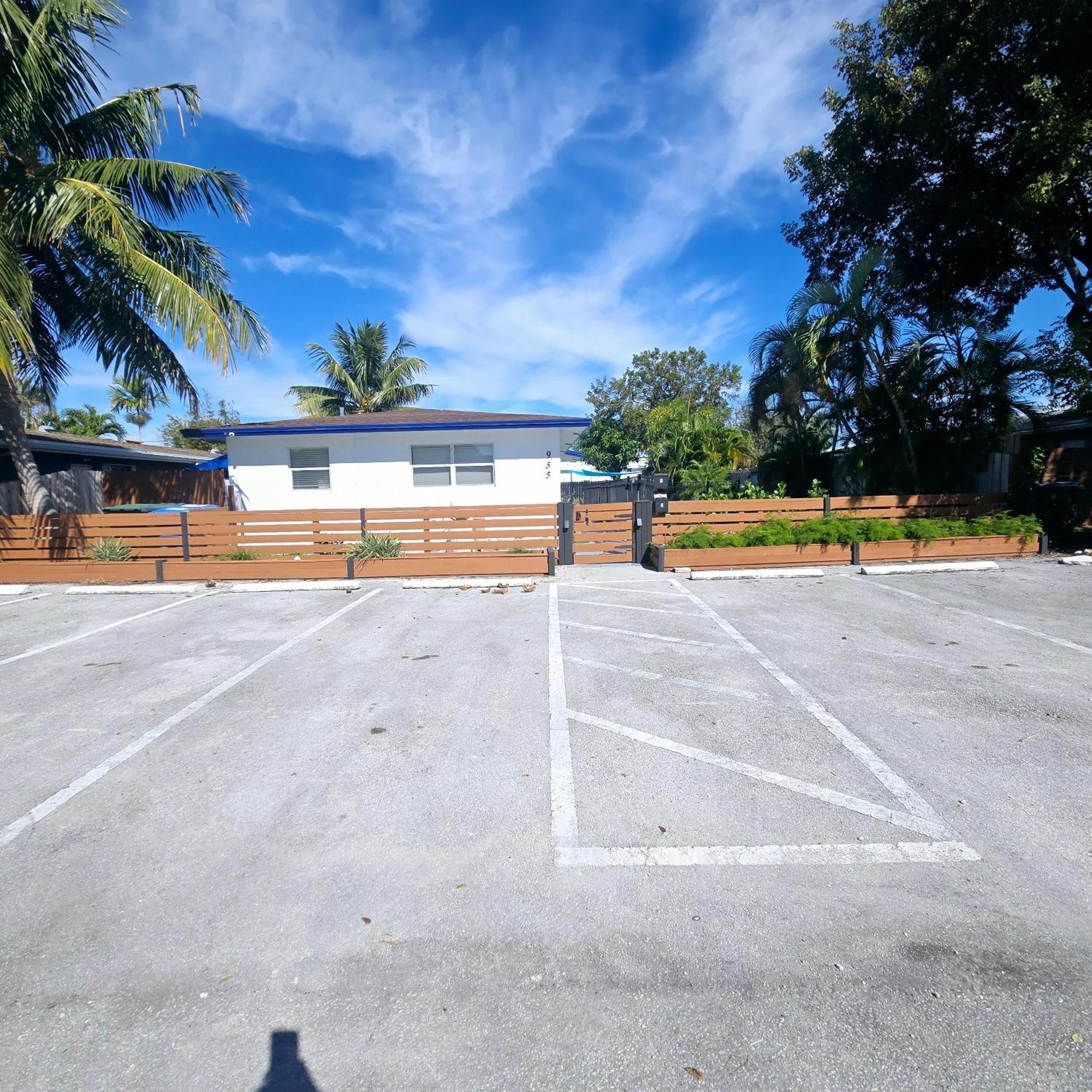 Equipped House W Pool & Patios, Near The Beaches, Prime Location- Ideal For Small Families, Coastal Haven Fort Lauderdale Exterior foto