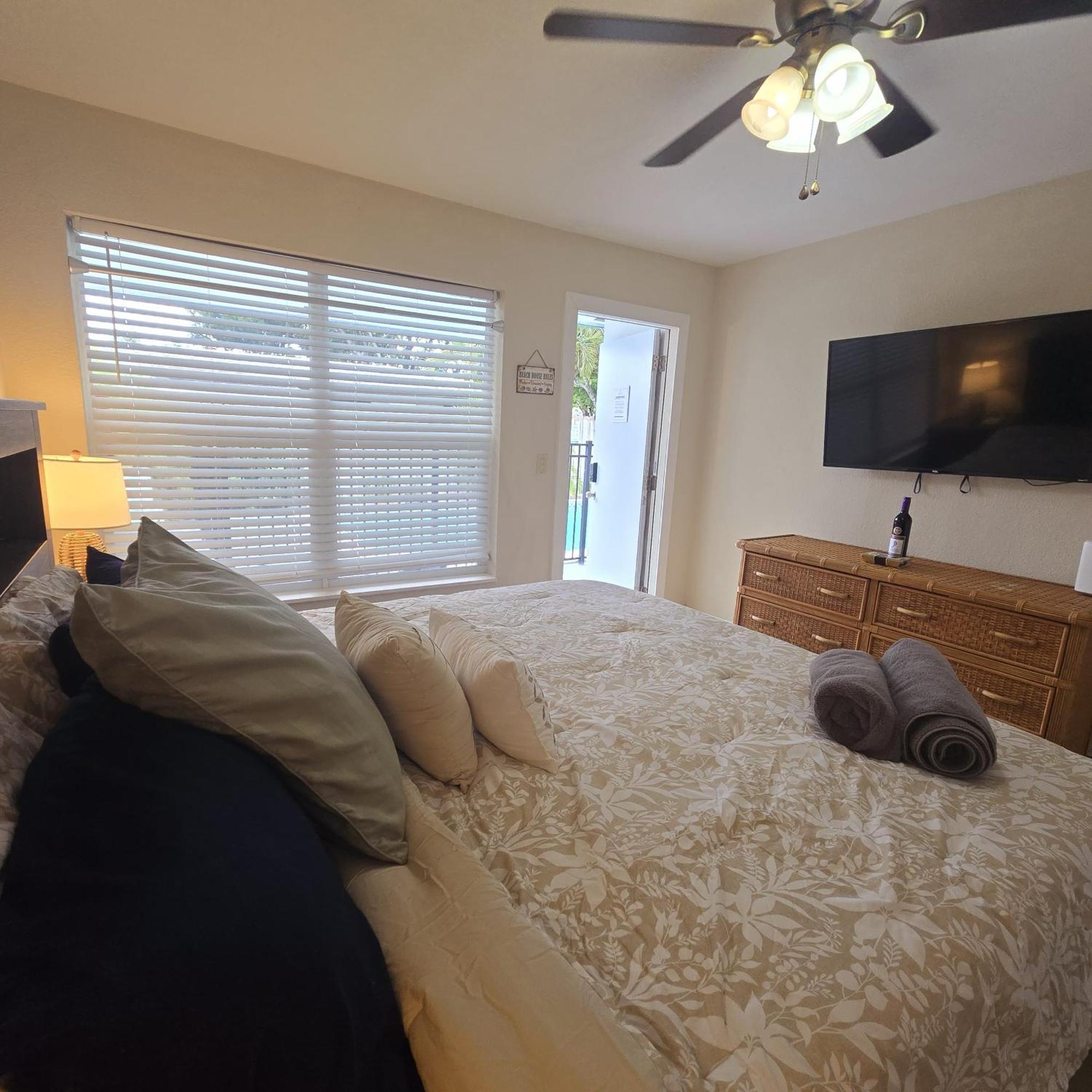 Equipped House W Pool & Patios, Near The Beaches, Prime Location- Ideal For Small Families, Coastal Haven Fort Lauderdale Exterior foto