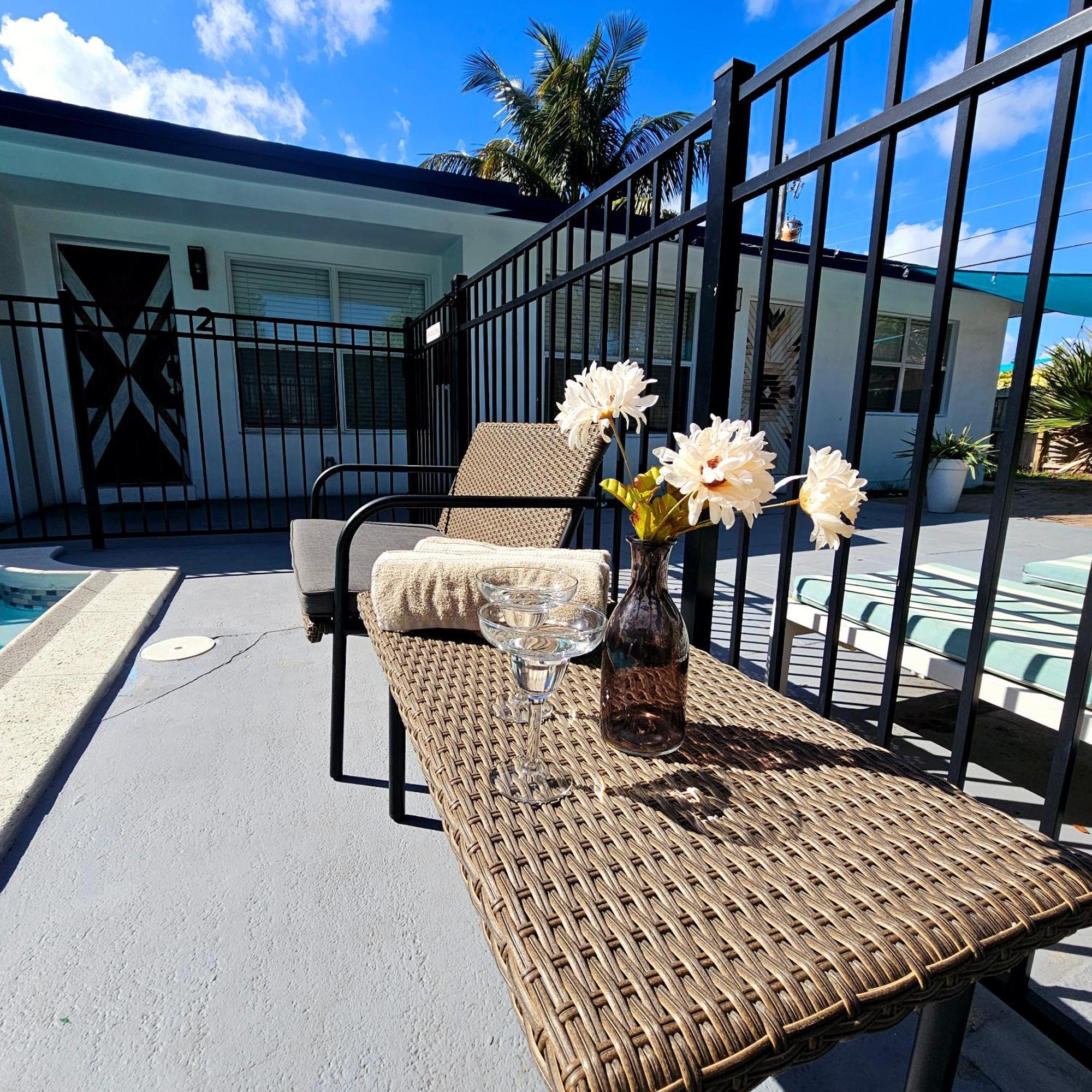 Equipped House W Pool & Patios, Near The Beaches, Prime Location- Ideal For Small Families, Coastal Haven Fort Lauderdale Exterior foto